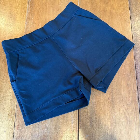 Lululemon Cuffed Pocket Shorts Black Stretch Black Sz 4 Casual Travel Versatile - Picture 3 of 10